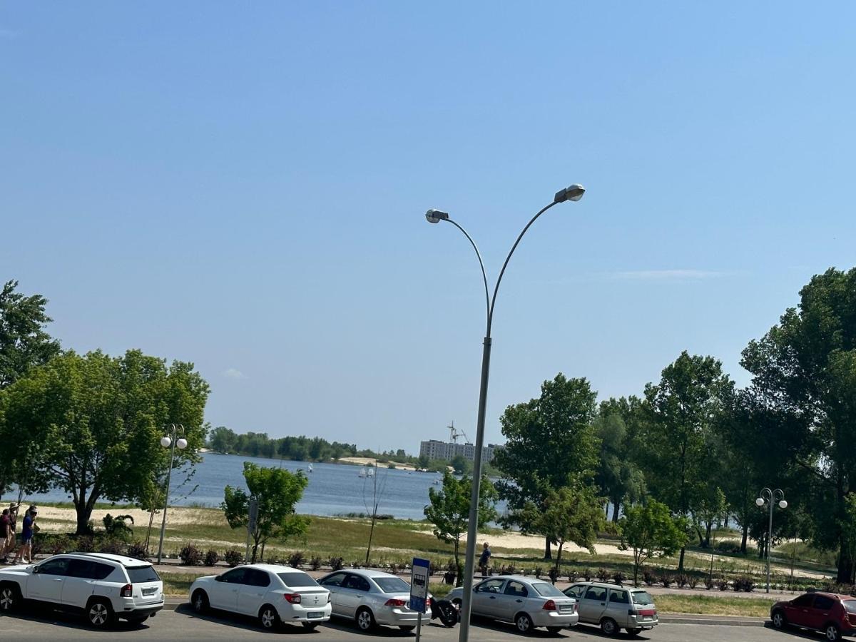 з видом на дніпро Apartment